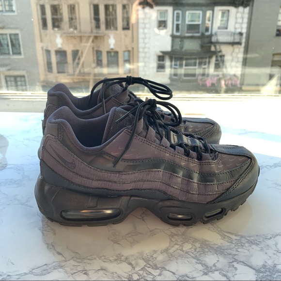 Nike Air Max 95 LX - Picture 1 of 8